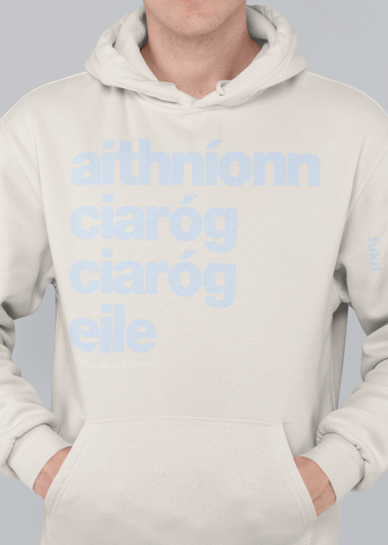 fukil aithníonn ciaróg hoodie