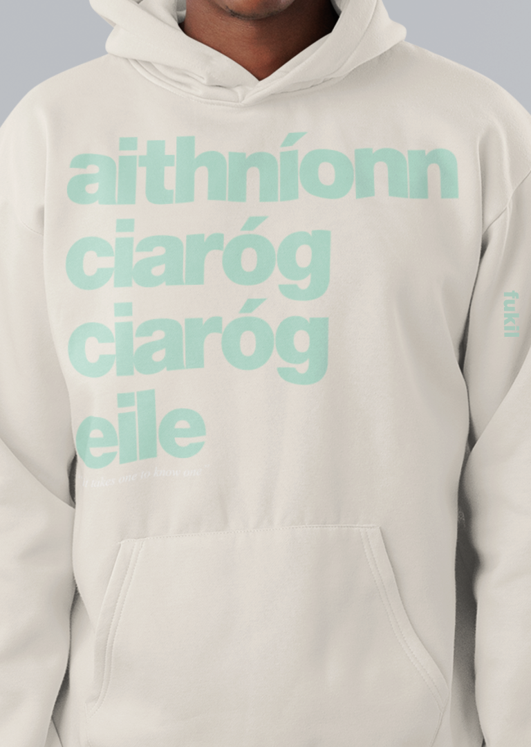 fukil aithníonn ciaróg hoodie