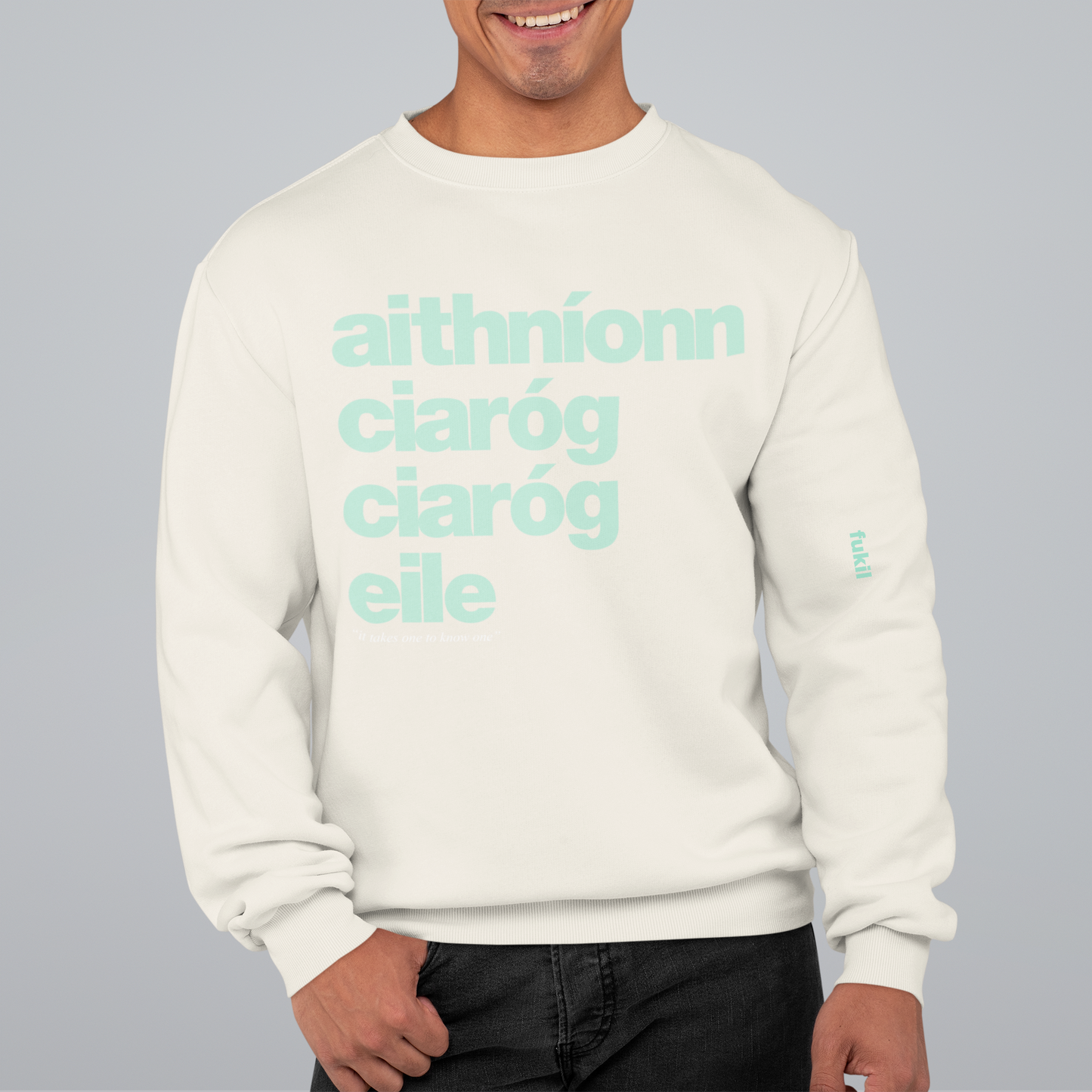 fukil aithníonn ciaróg sweatshirt