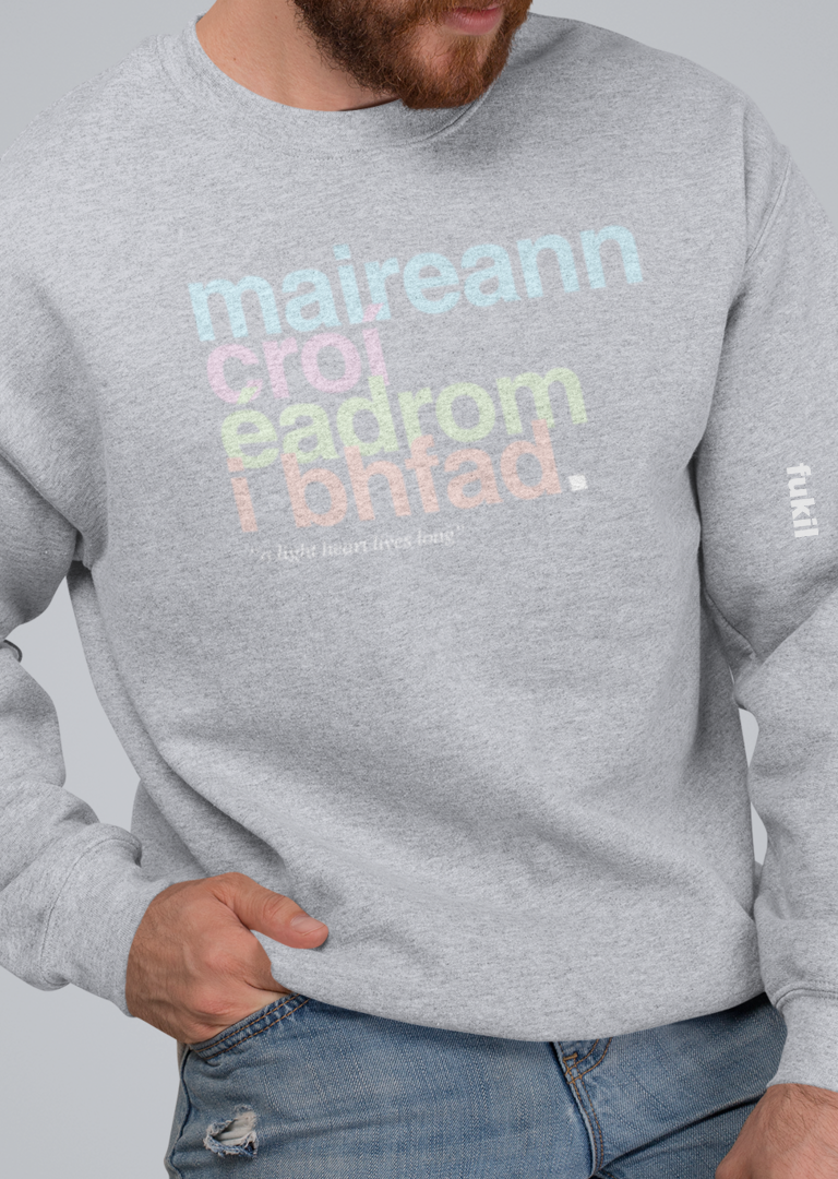 fukil neapolitan maireann croí sweatshirt