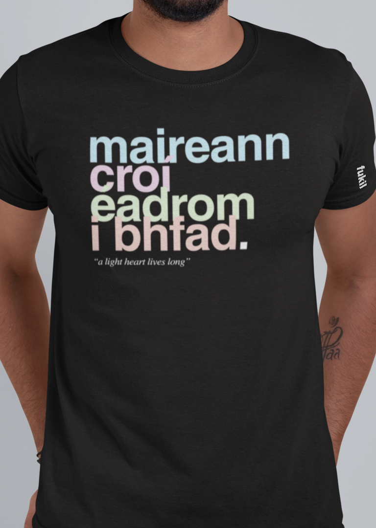 fukil neapolitan maireann croí t-shirt