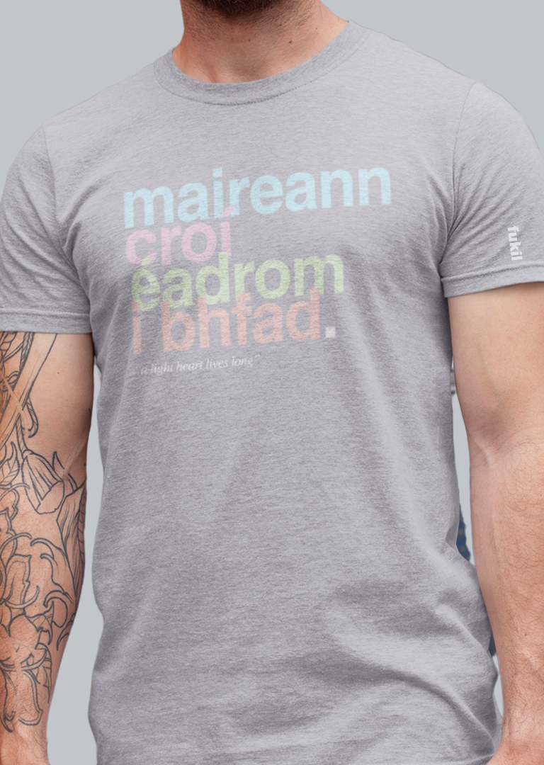 fukil neapolitan maireann croí t-shirt