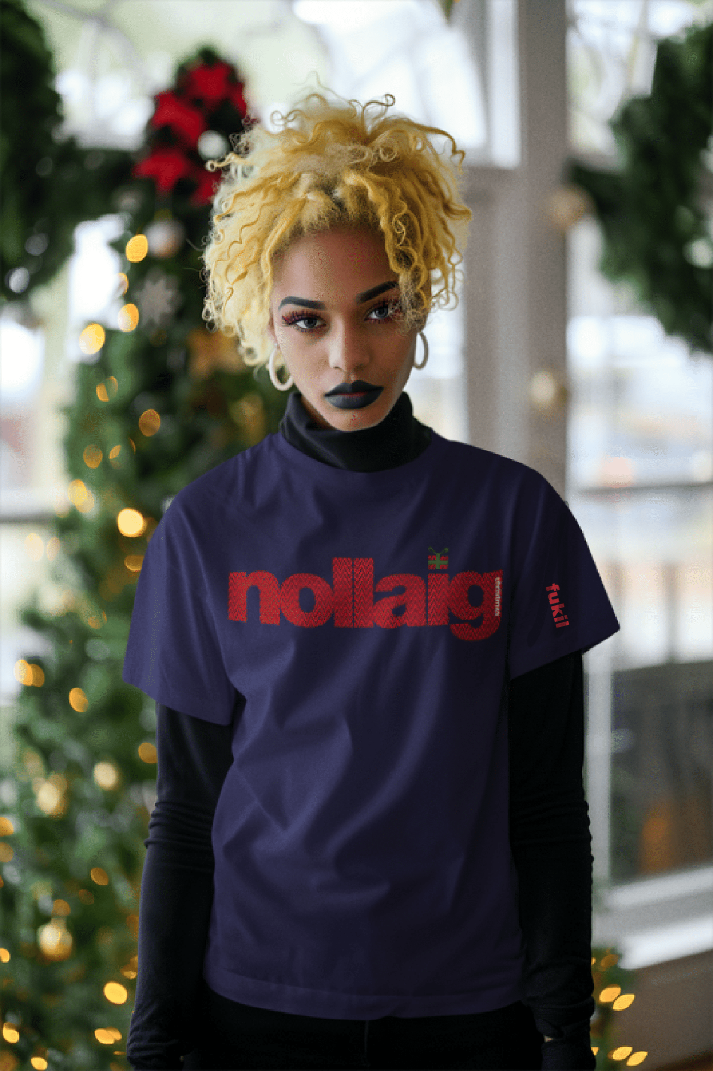 fukil nollaig present t-shirt