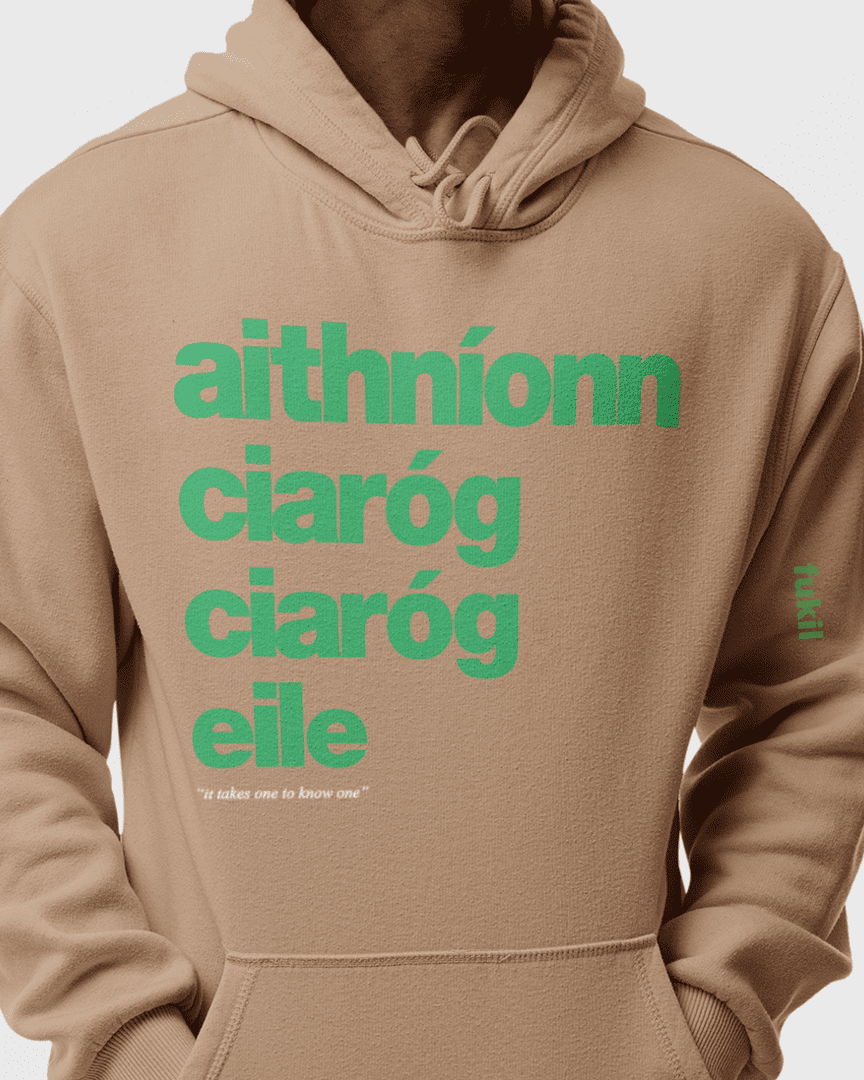 fukil aithníonn ciaróg hoodie