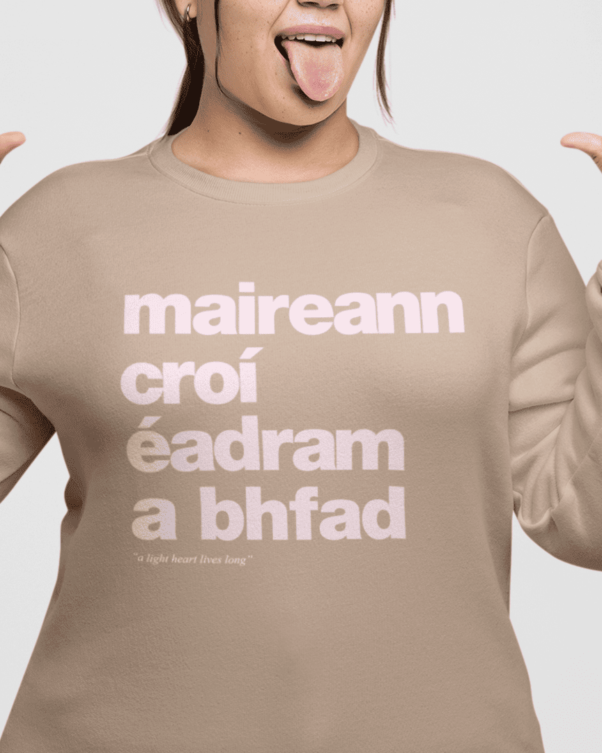 fukil maireann croí sweatshirt